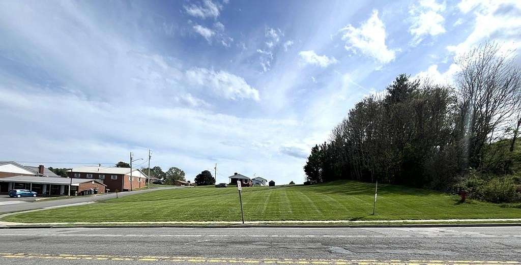 0.73 Acres of Mixed-Use Land for Sale in Hillsville, Virginia