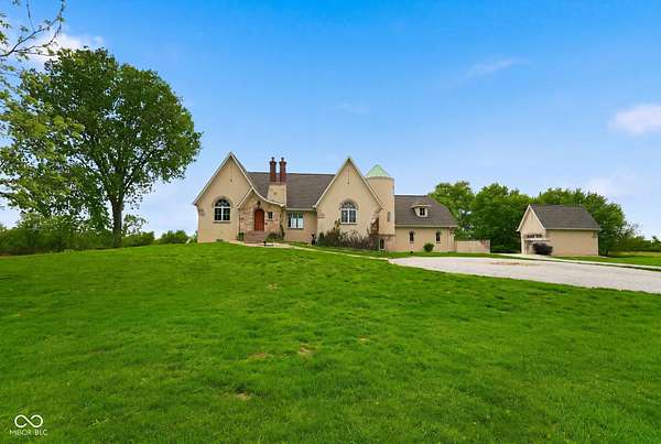 3.1 Acres of Land with Home for Sale in Whiteland, Indiana
