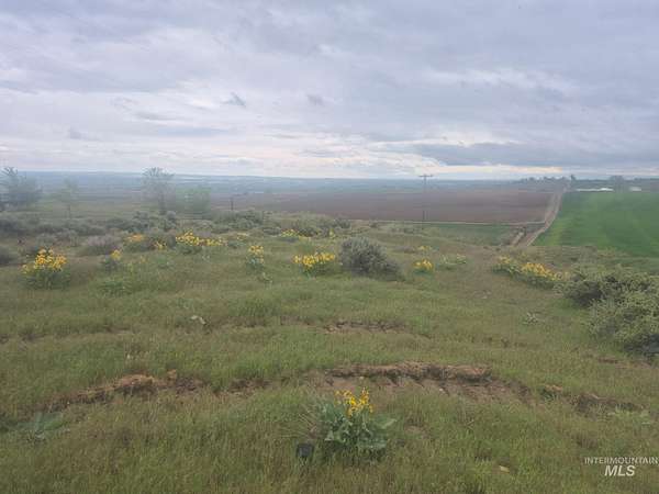 2 Acres of Residential Land for Sale in Ontario, Oregon