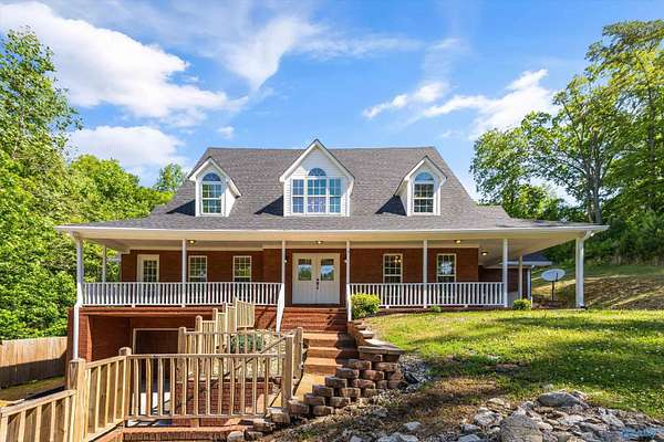 4 Acres of Land with Home for Sale in Athens, Alabama