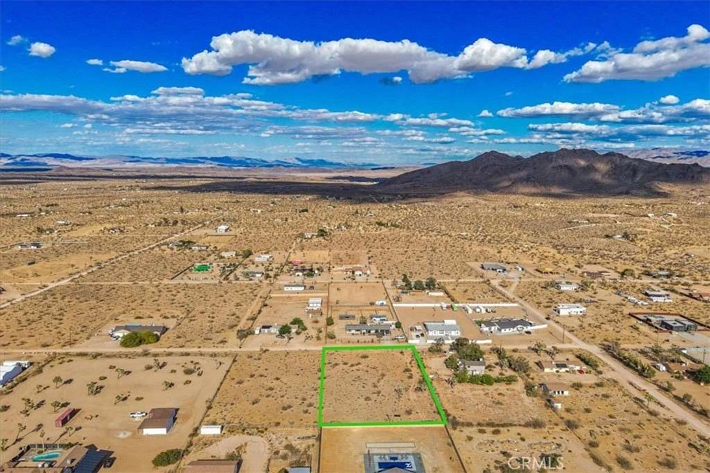 1.25 Acres of Residential Land for Sale in Yucca Valley, California