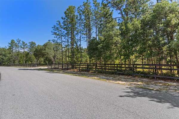 5 Acres of Land for Sale in Wildwood, Florida