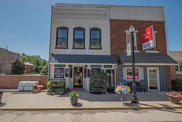 0.08 Acres of Mixed-Use Land for Sale in Brunswick, Missouri
