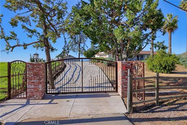 4.85 Acres of Land with Home for Lease in Yucaipa, California