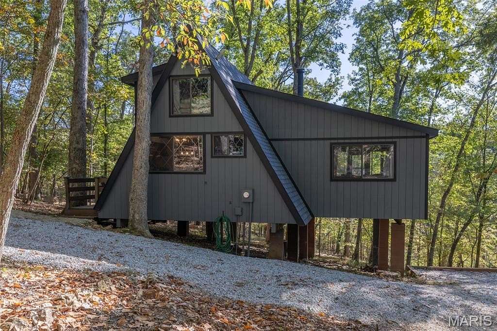 2.5 Acres of Land with Home for Sale in Innsbrook, Missouri