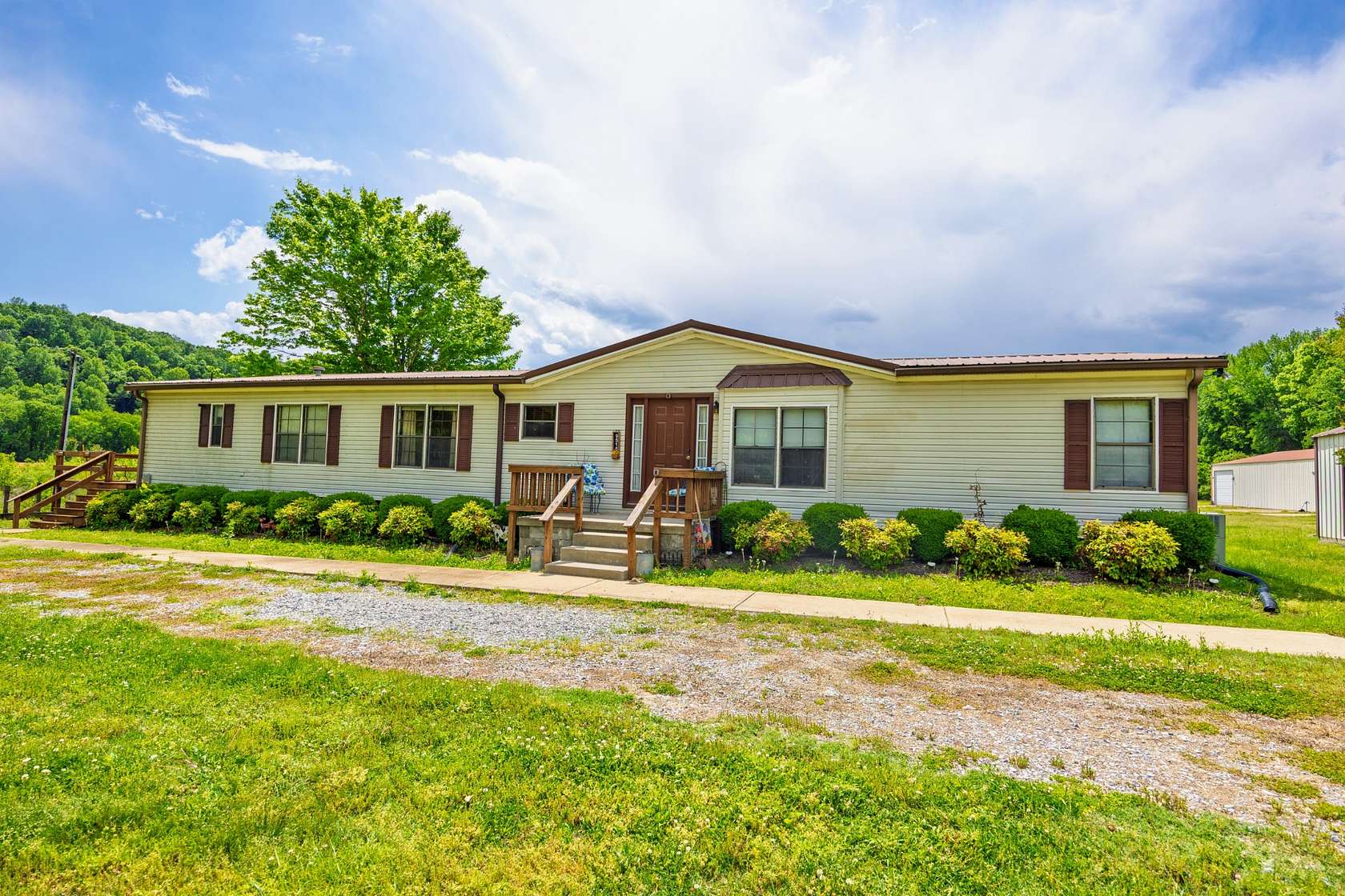 107 Acres of Recreational Land with Home for Sale in Stewart, Tennessee