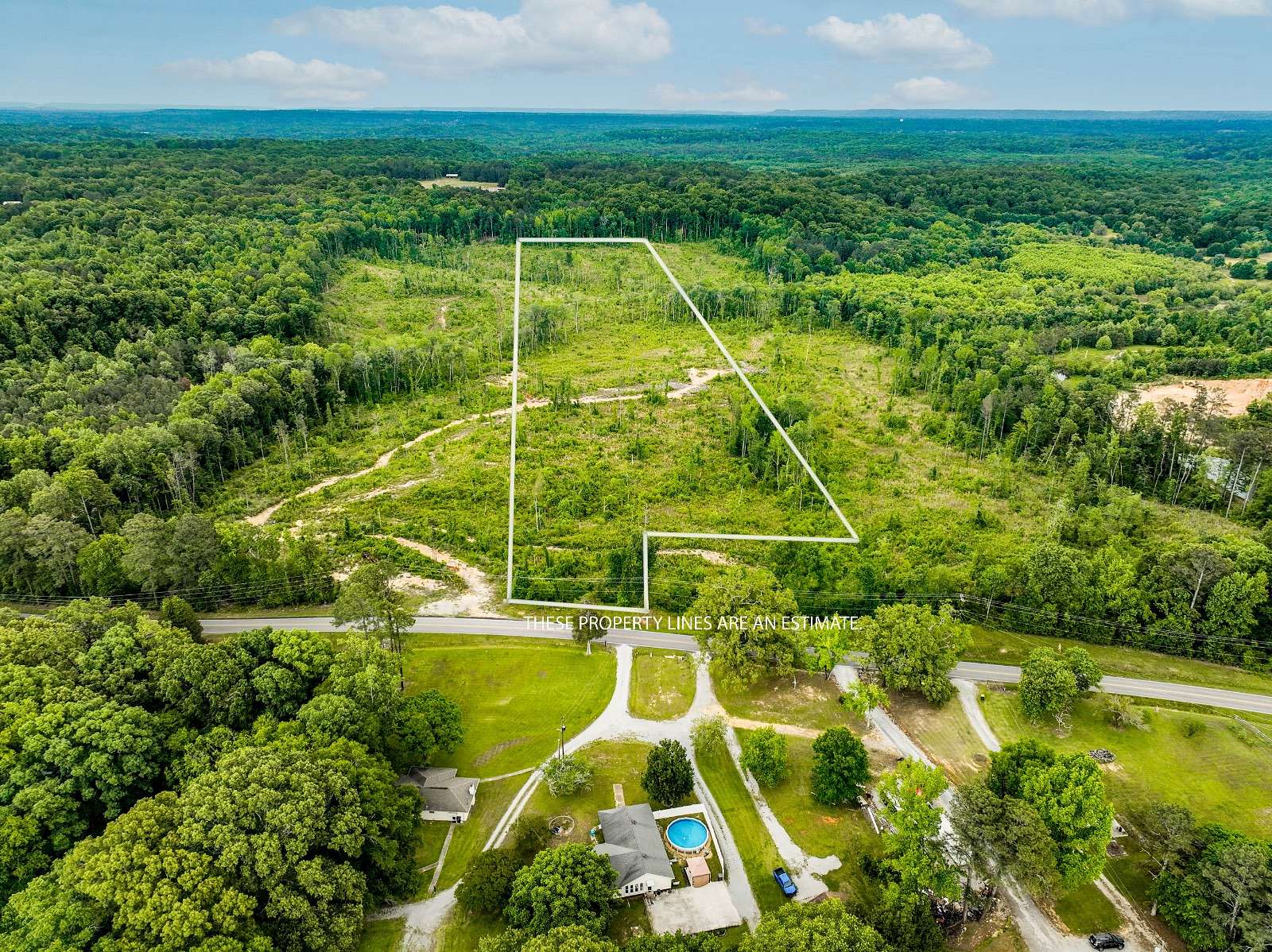 25 Acres of Recreational & Residential Land for Sale in Hartselle, Alabama