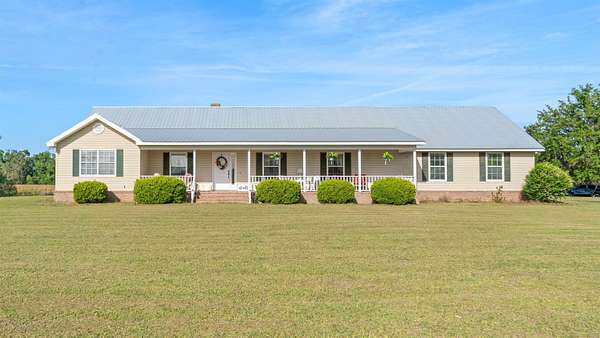 6.63 Acres of Land with Home for Sale in Madison, Florida