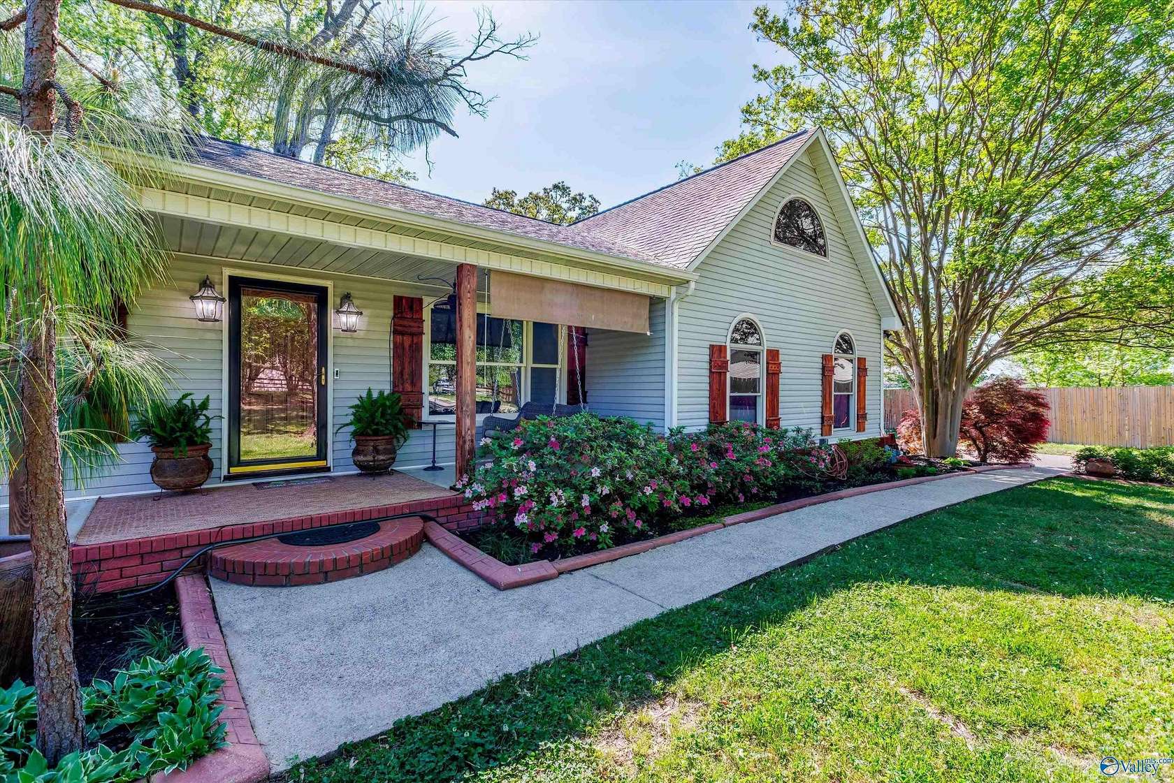 4 Acres of Land with Home for Sale in Athens, Alabama