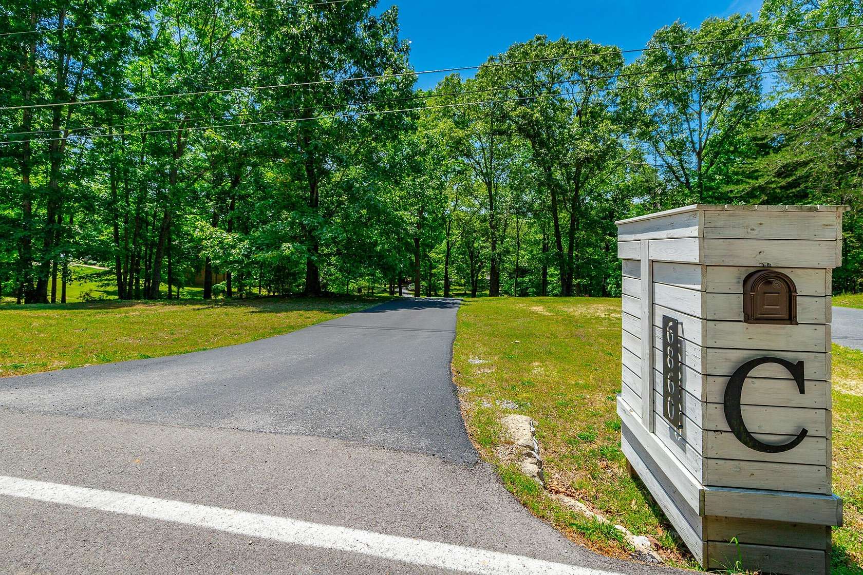 2.24 Acres of Land with Home for Sale in Ooltewah, Tennessee