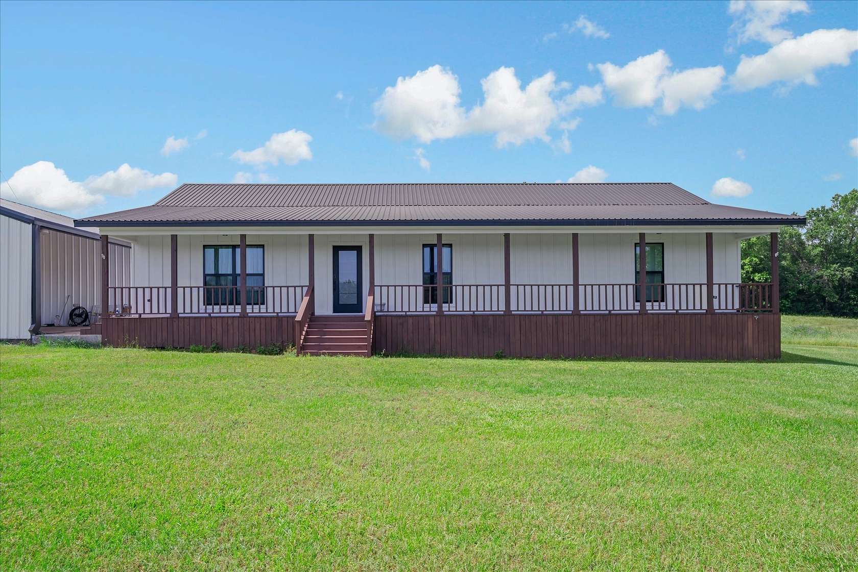 17.8 Acres of Land with Home for Sale in Mineola, Texas