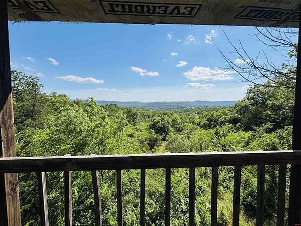 8.66 Acres of Residential Land for Sale in Flippin, Arkansas
