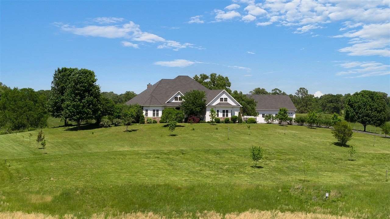 4.74 Acres of Land with Home for Sale in Bowling Green, Kentucky