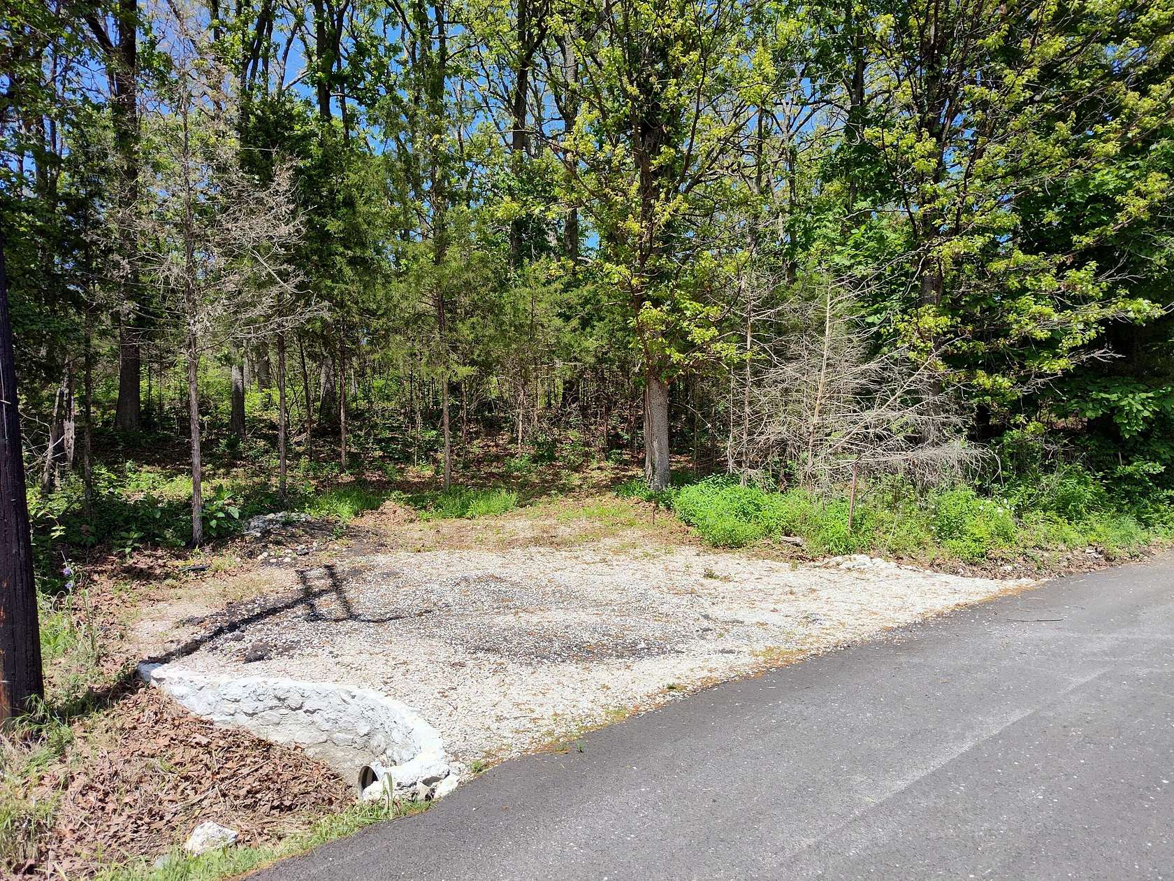 0.56 Acres of Residential Land for Sale in Buffalo, Missouri