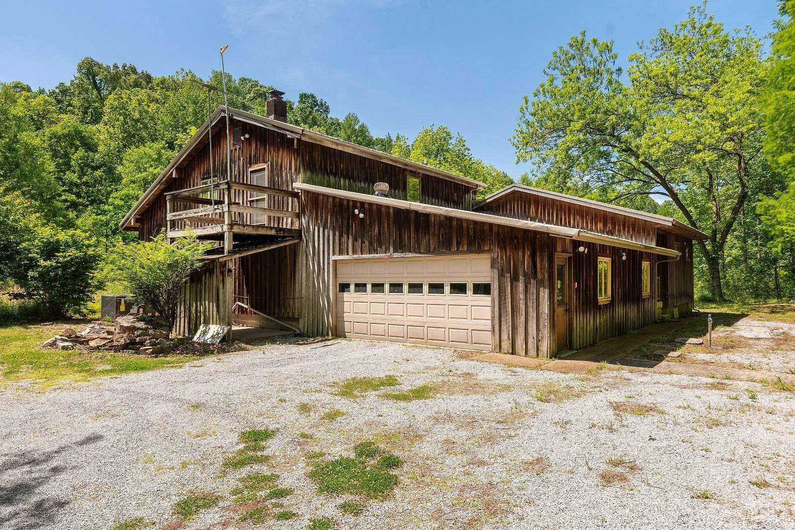 127 Acres of Land with Home for Auction in Tamms, Illinois
