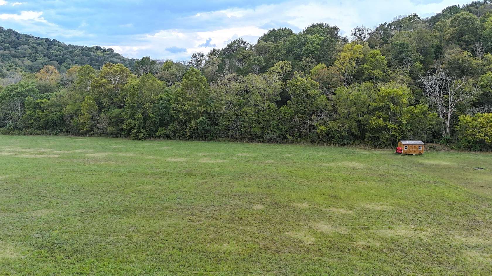 1.7 Acres of Land for Sale in Lafayette, Tennessee