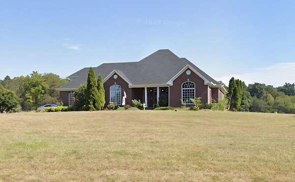 19.5 Acres of Land with Home for Sale in Clarksville, Tennessee