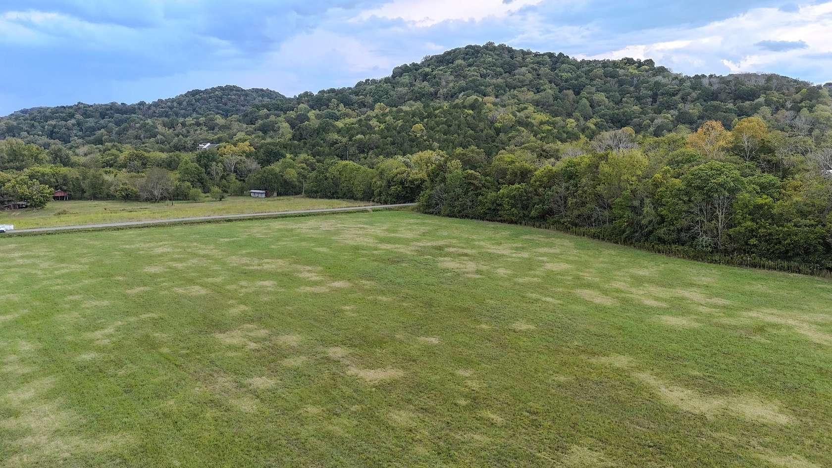11.3 Acres of Land for Sale in Lafayette, Tennessee