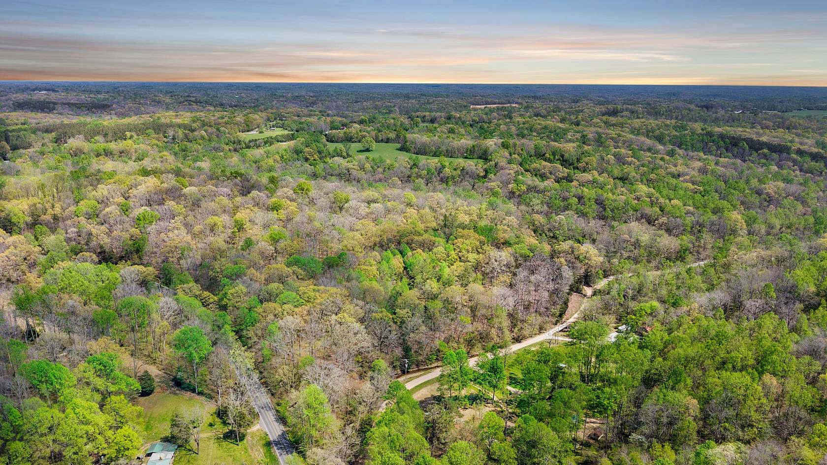 9.7 Acres of Residential Land for Sale in Bon Aqua, Tennessee