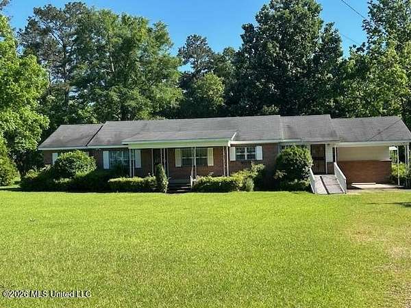 15 Acres of Land with Home for Sale in Summit, Mississippi