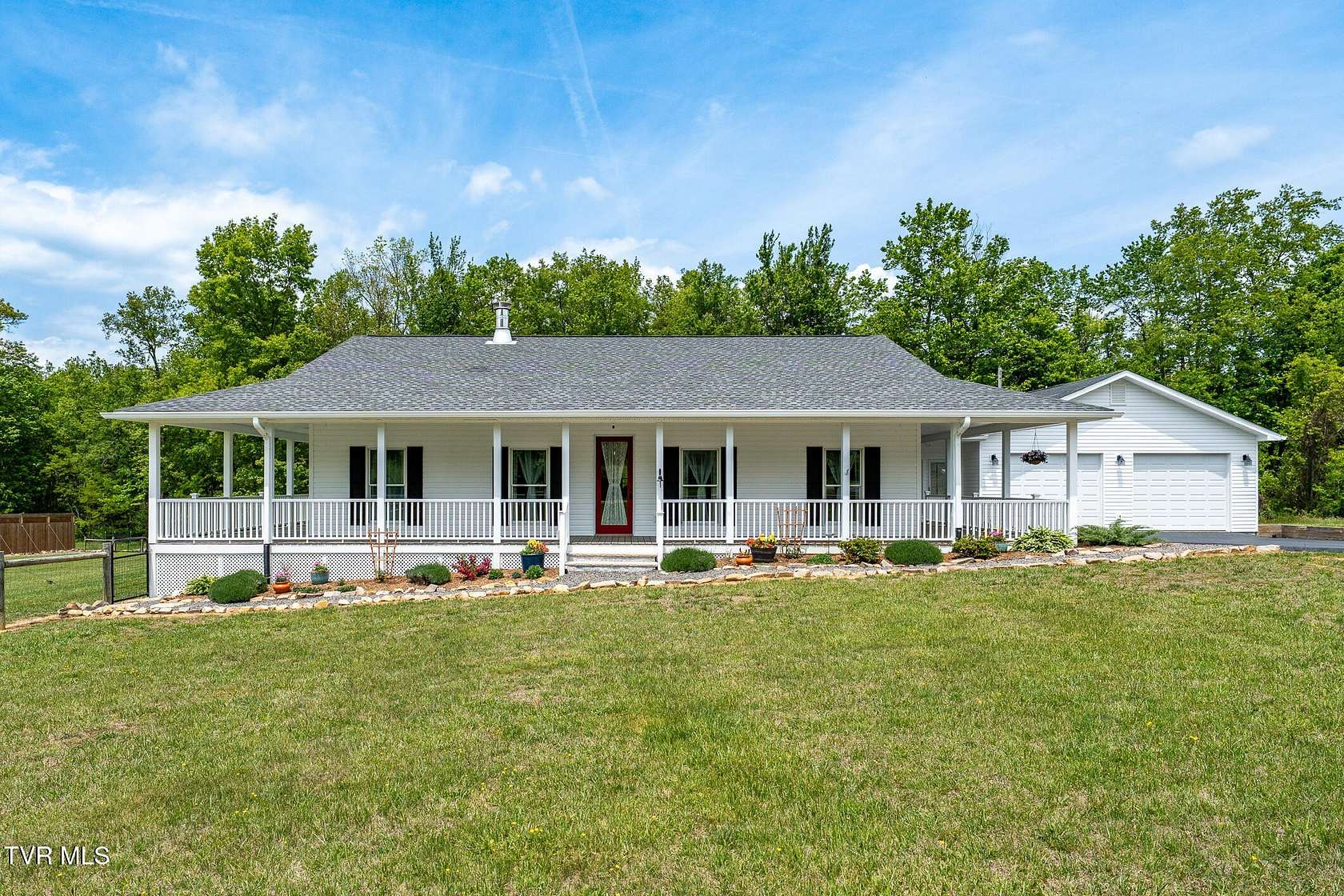 1.55 Acres of Land with Home for Sale in Mountain City, Tennessee