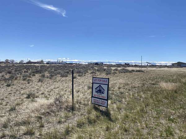 1.23 Acres of Commercial Land for Sale in Riverton, Wyoming