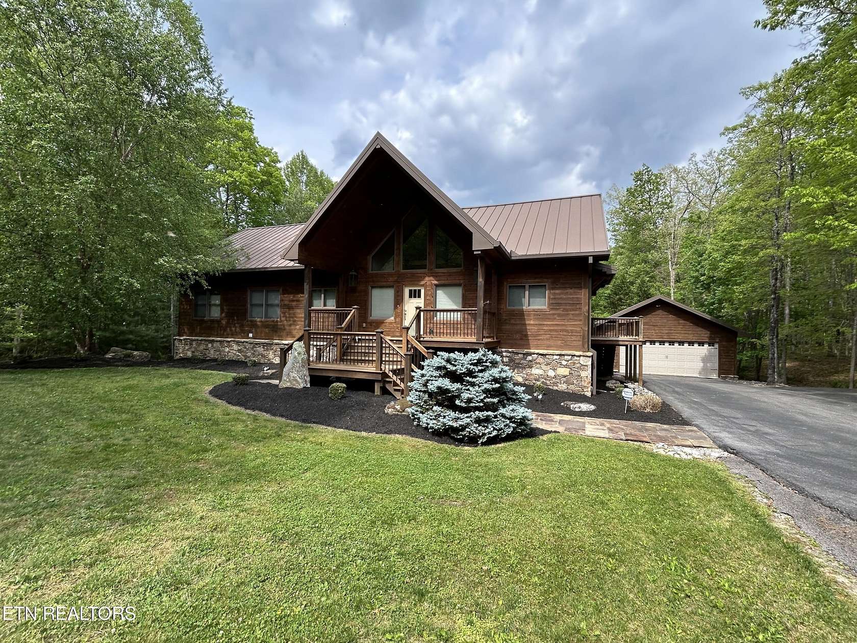 1.59 Acres of Land with Home for Sale in Oneida, Tennessee