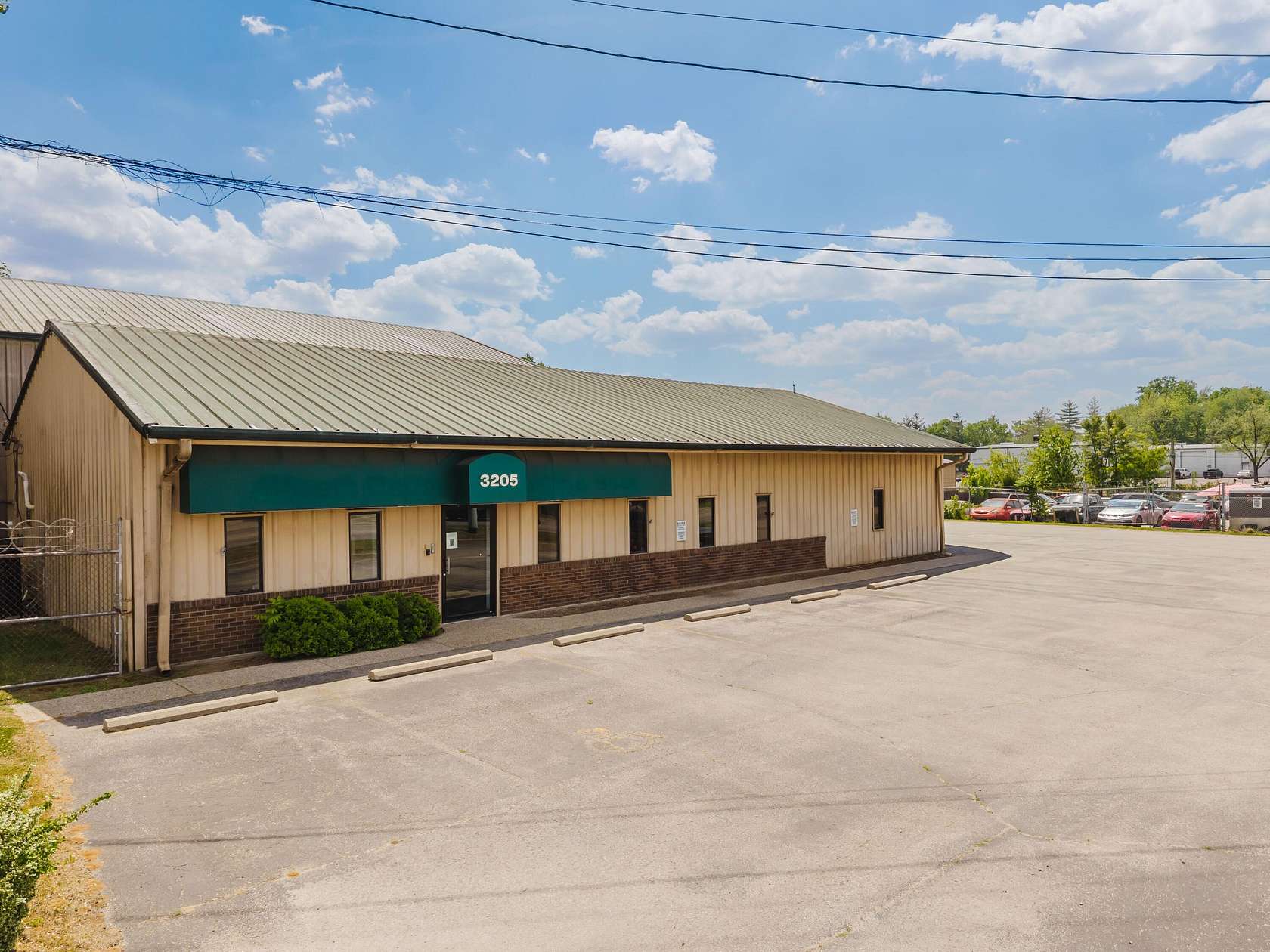 4.25 Acres of Improved Commercial Land for Auction in Louisville, Kentucky