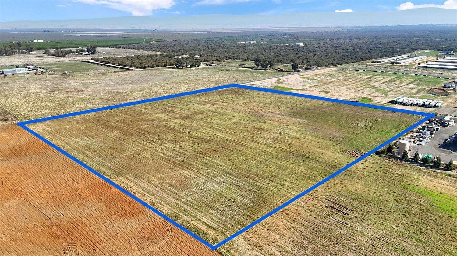 10 Acres of Land for Sale in Madera, California
