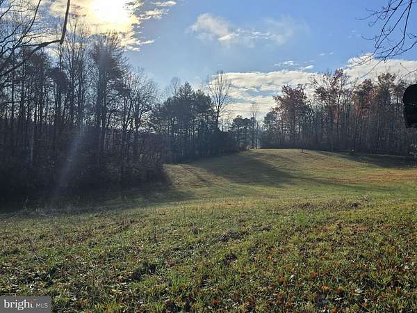 7 Acres of Agricultural Land for Sale in Stanardsville, Virginia