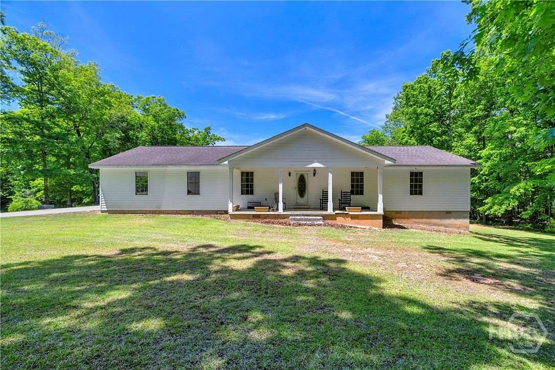 34 Acres of Land with Home for Sale in Commerce, Georgia