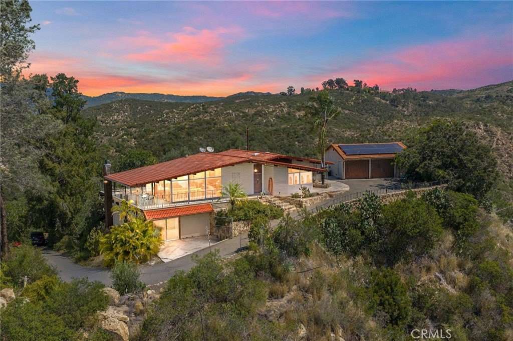 14.1 Acres of Land with Home for Sale in Fallbrook, California