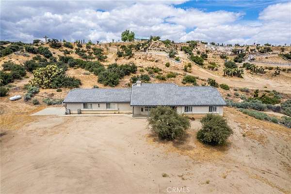 2 Acres of Land with Home for Sale in Oak Hills, California