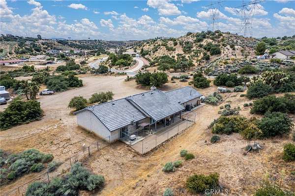 2 Acres of Land with Home for Sale in Oak Hills, California