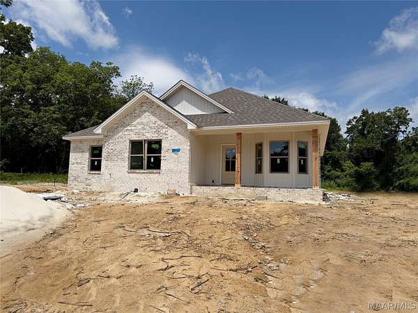 2.56 Acres of Land with Home for Sale in Eclectic, Alabama