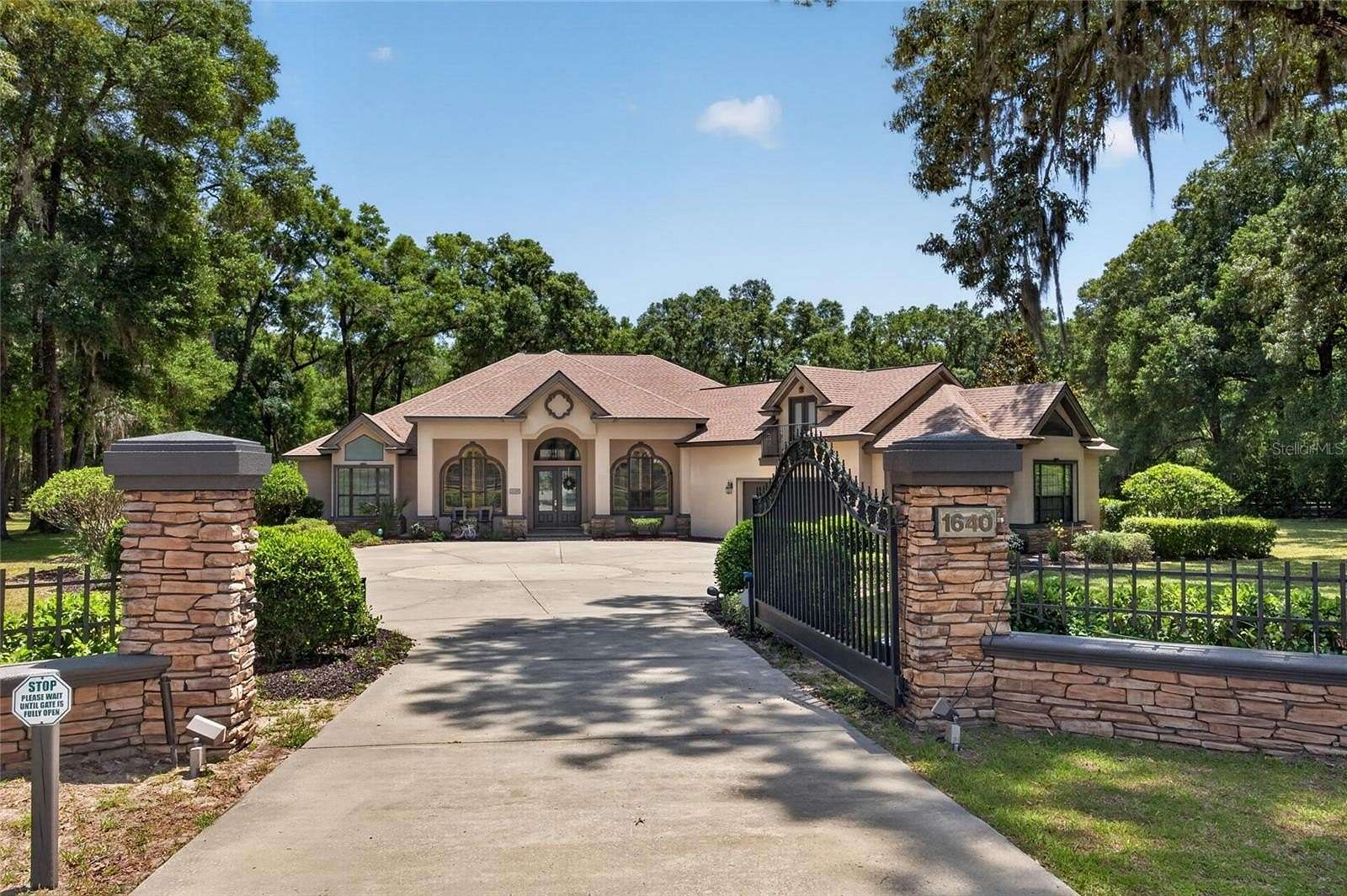 2.2 Acres of Land with Home for Sale in Ocala, Florida