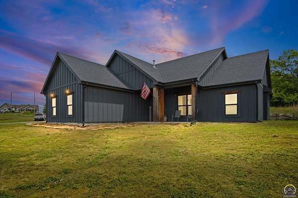 8.58 Acres of Land with Home for Sale in Tecumseh, Kansas