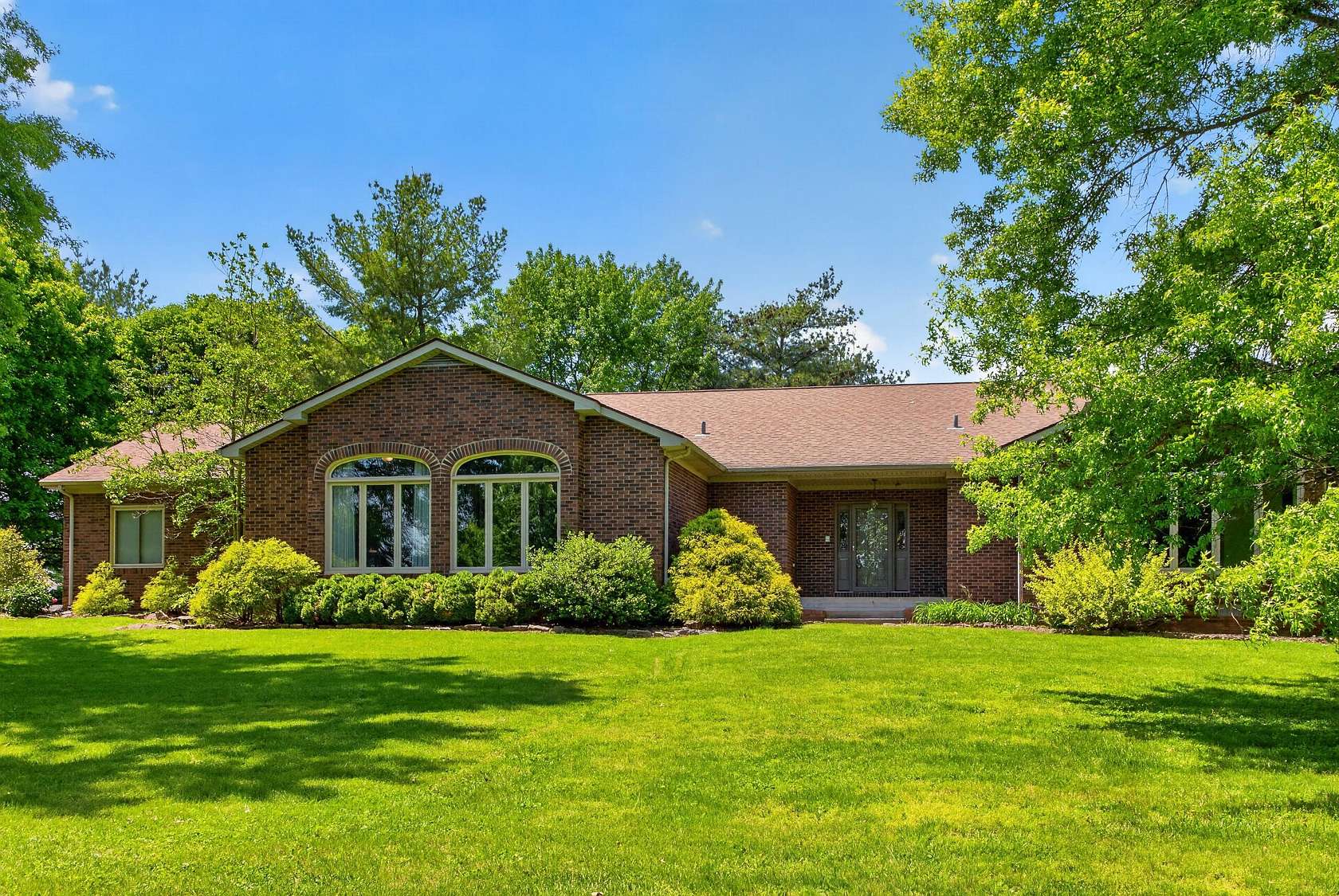 5.48 Acres of Land with Home for Sale in Paris, Kentucky