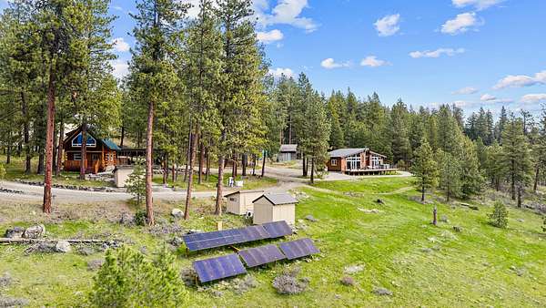 10.3 Acres of Land with Home for Sale in Cle Elum, Washington