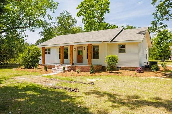2.5 Acres of Land with Home for Sale in Hahira, Georgia