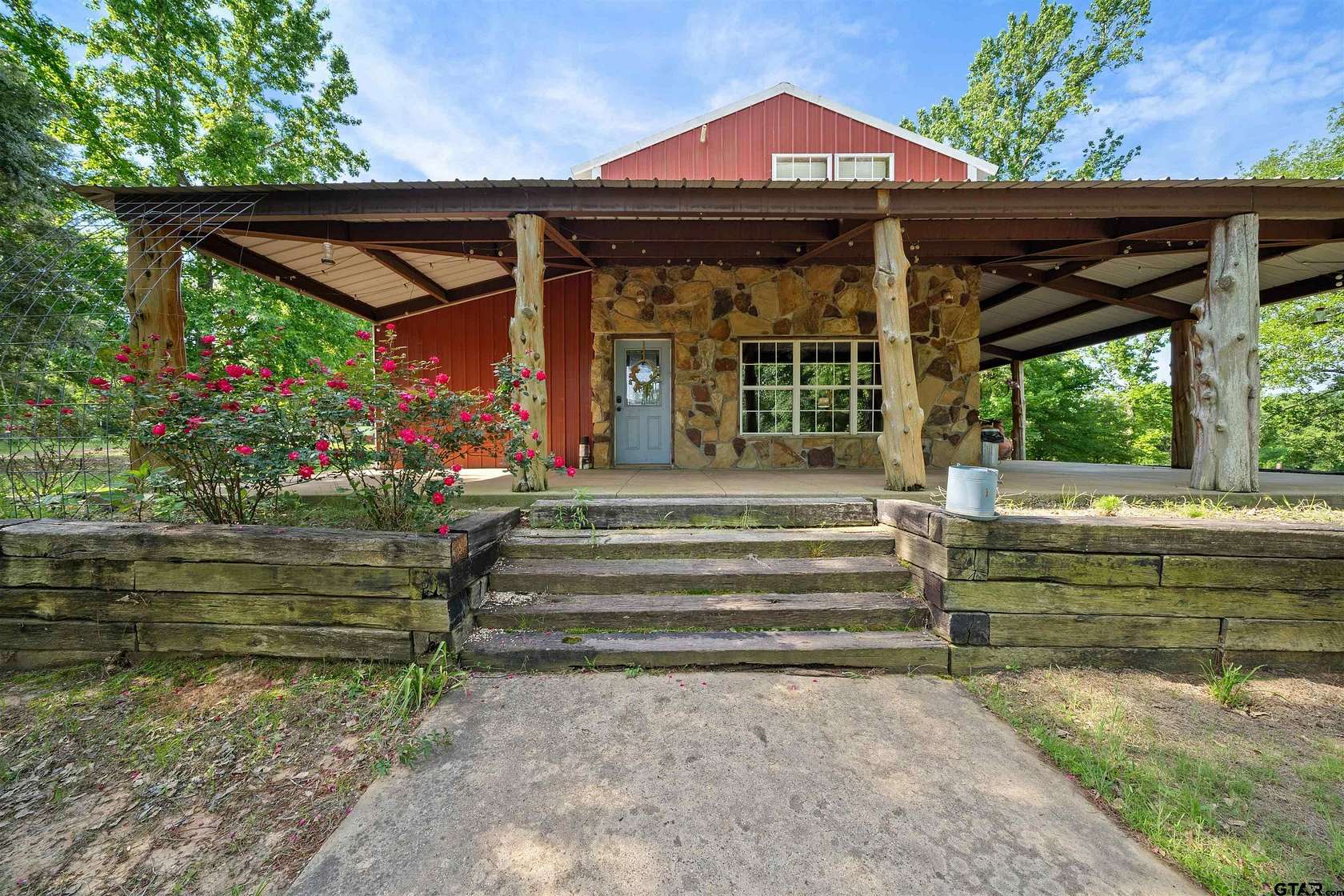 29.4 Acres of Land with Home for Sale in Mineola, Texas