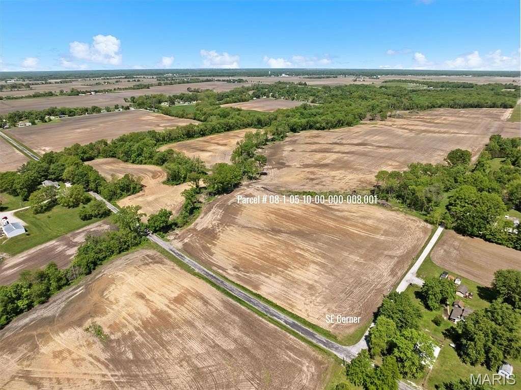 103 Acres of Agricultural Land for Sale in Staunton, Illinois