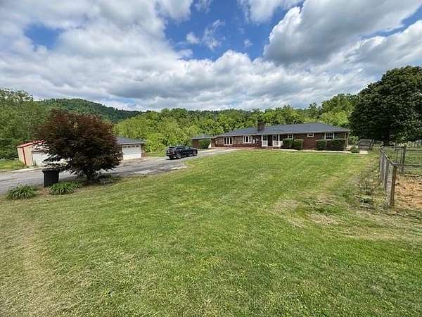 10.5 Acres of Land with Home for Sale in Bosco, Kentucky