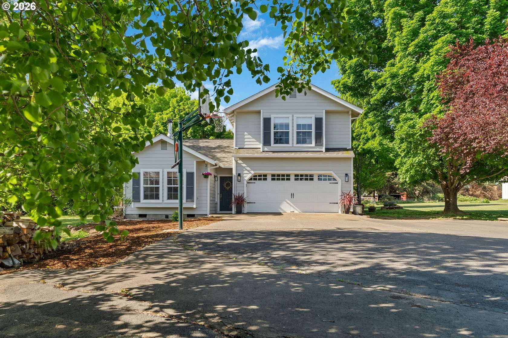 2.6 Acres of Land with Home for Sale in Hood River, Oregon