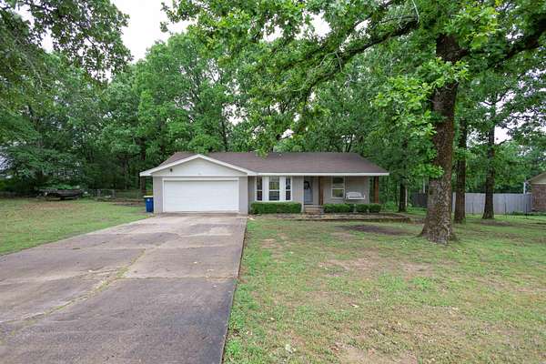 1.58 Acres of Land with Home for Sale in Cabot, Arkansas