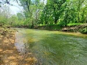 14 Acres of Recreational & Residential Land for Sale in Houston, Missouri