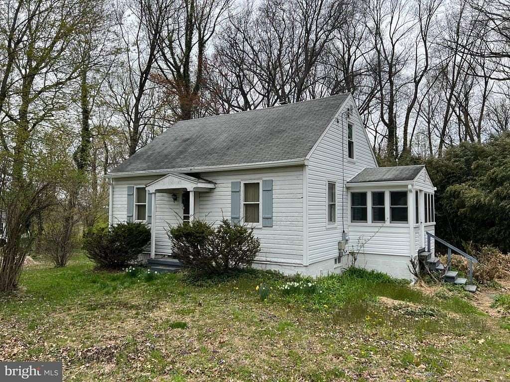1.5 Acres of Land with Home for Sale in Cochranville, Pennsylvania