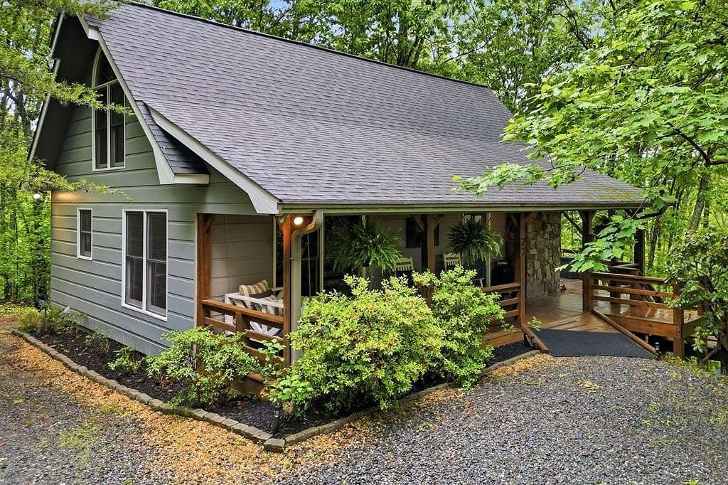 2.65 Acres of Land with Home for Sale in Mineral Bluff, Georgia