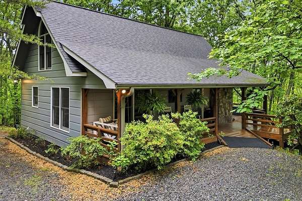 2.65 Acres of Land with Home for Sale in Mineral Bluff, Georgia