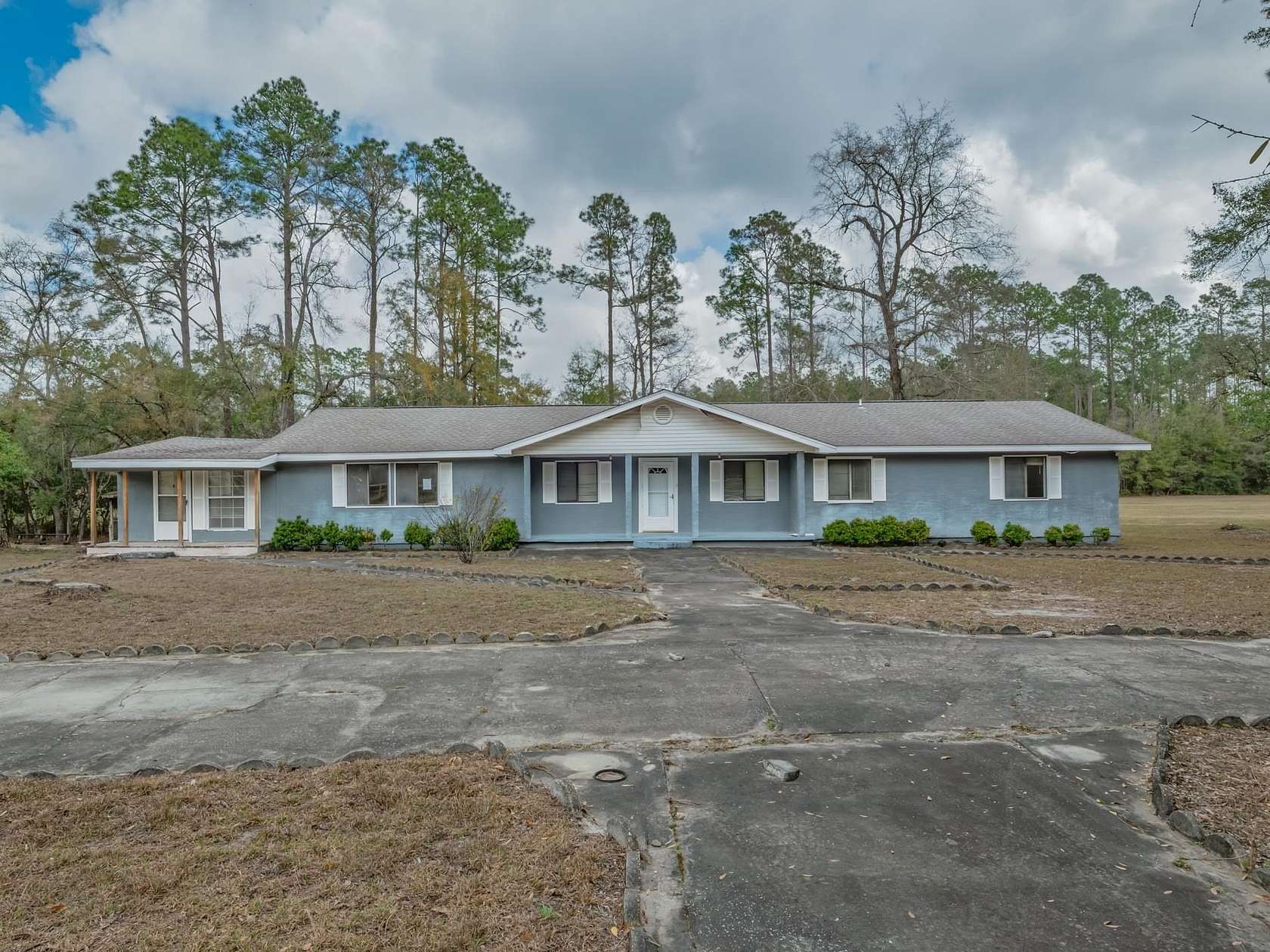 2.5 Acres of Land with Home for Sale in Tallahassee, Florida